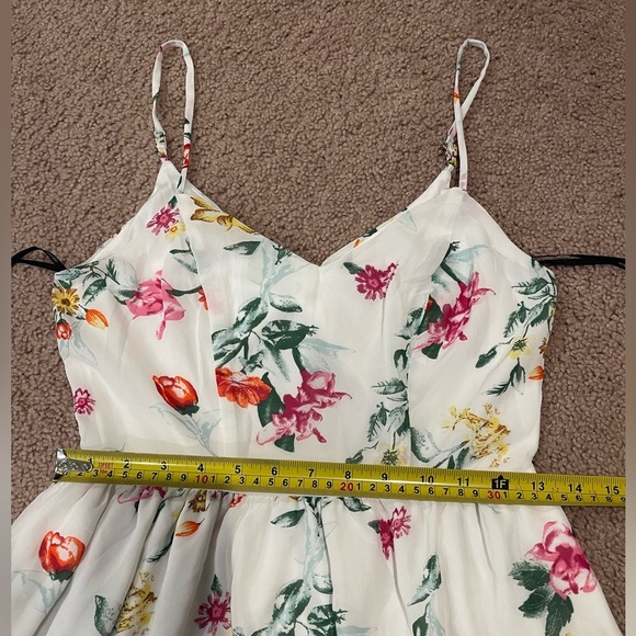 FOREVER 21 Junior Floral White Spaghetti Mini dress with Open Back - Picture 5 of 8